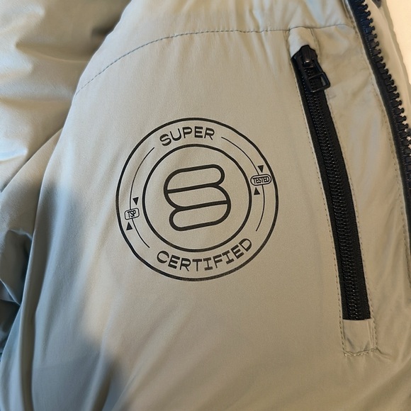 Aritzia Super Puff Jacket - Picture 6 of 7